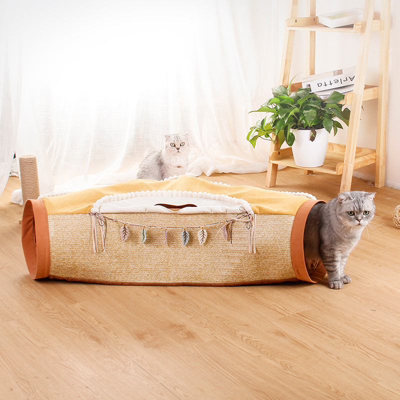 Red Pet Litter Roll Totoro Drill Hole Toy